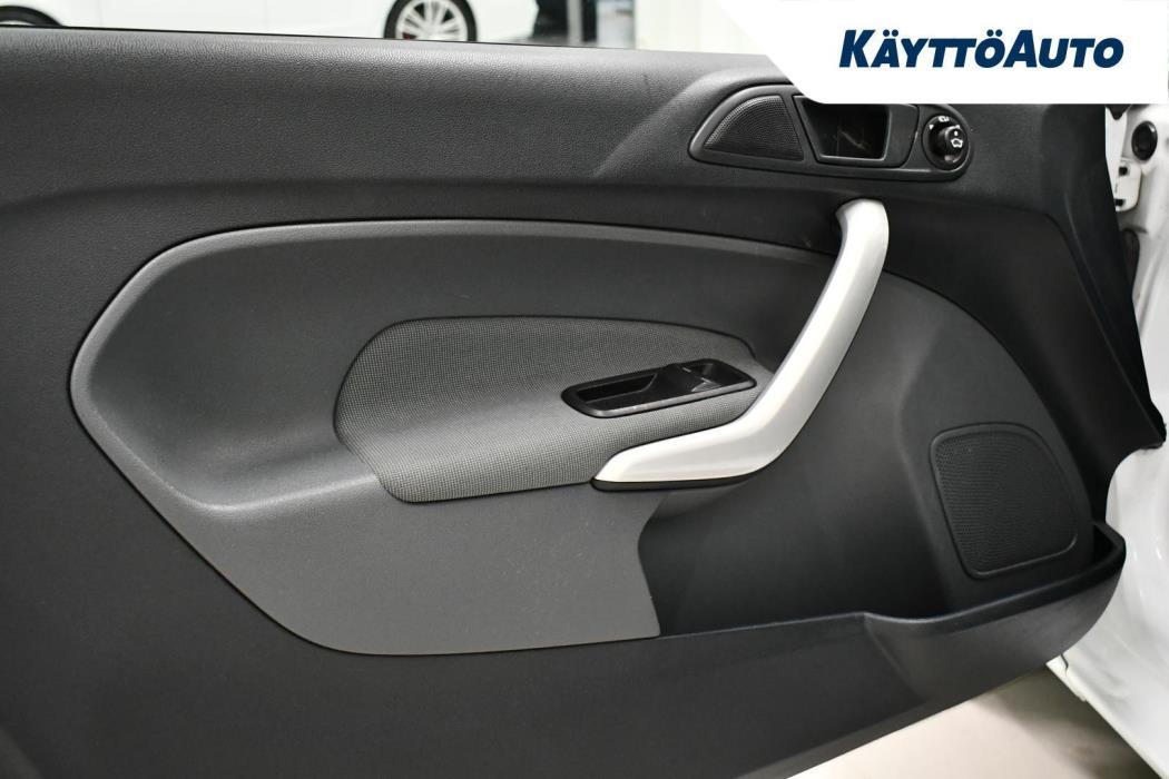 FORD FIESTA VAN 2010