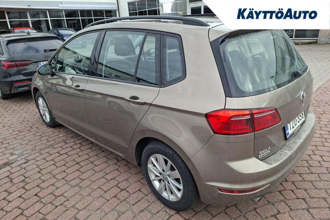 VOLKSWAGEN Golf Sportsvan 2015