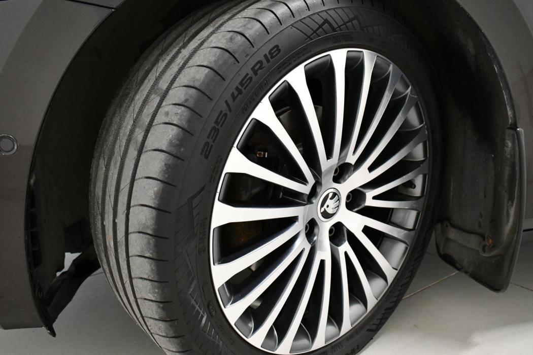 SKODA Superb 2015