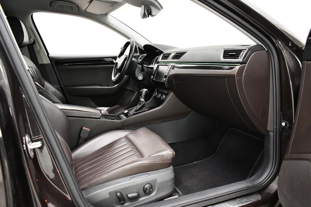 SKODA Superb 2015