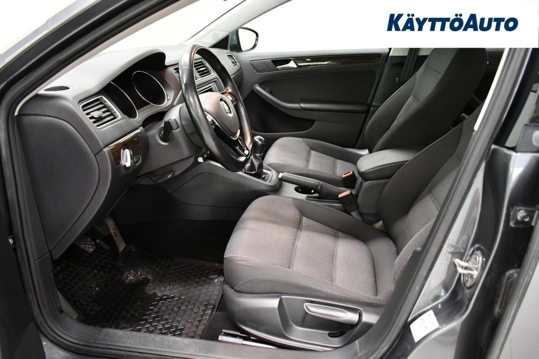 VOLKSWAGEN Jetta 2017