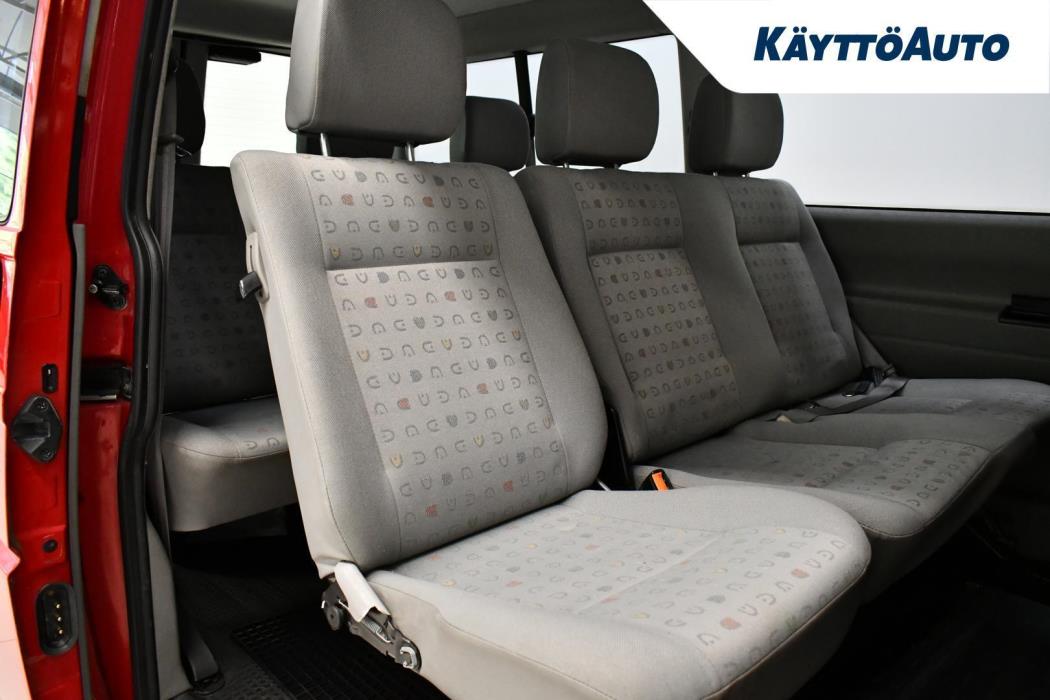 VOLKSWAGEN Caravelle 2002