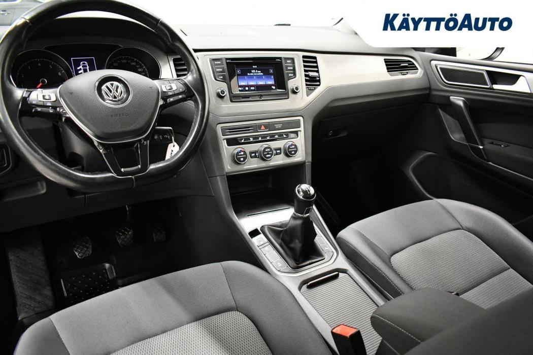 VOLKSWAGEN Golf Sportsvan 2015