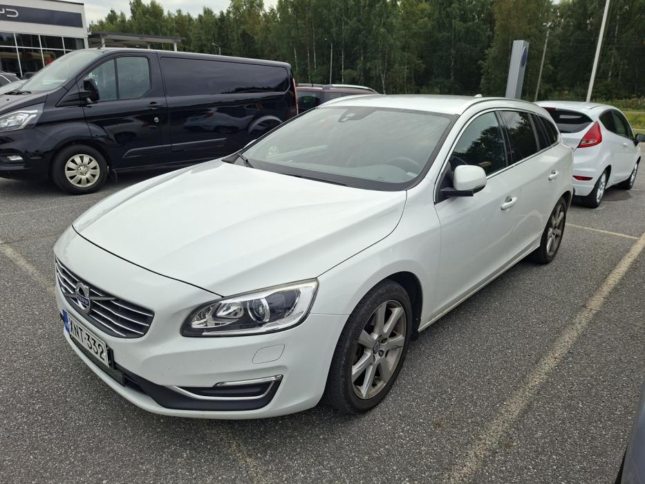 VOLVO V60 2016