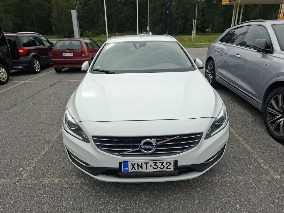 VOLVO V60 2016