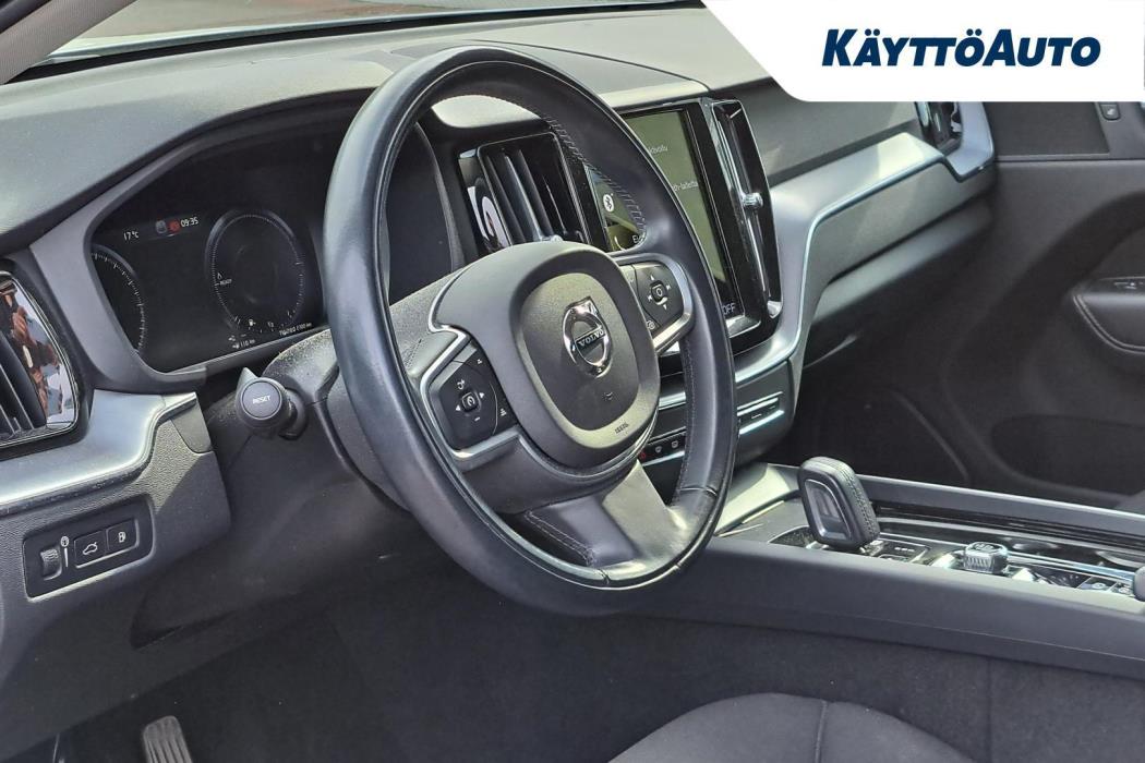 VOLVO XC60 2021