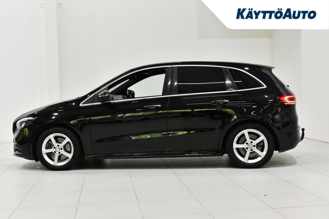 MERCEDES-BENZ B 2022