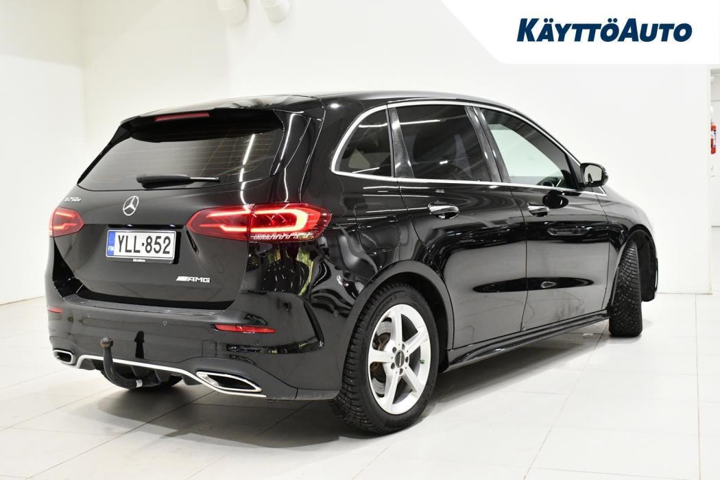 MERCEDES-BENZ B 2022