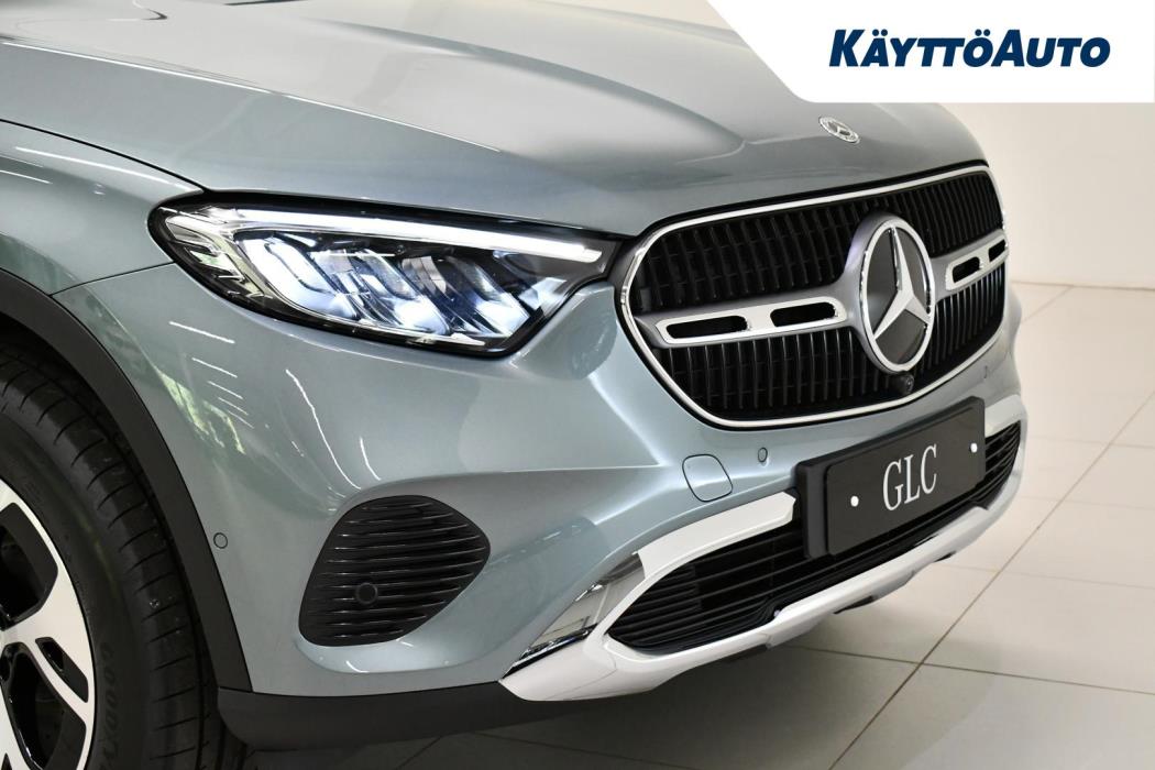 MERCEDES-BENZ GLC 2026