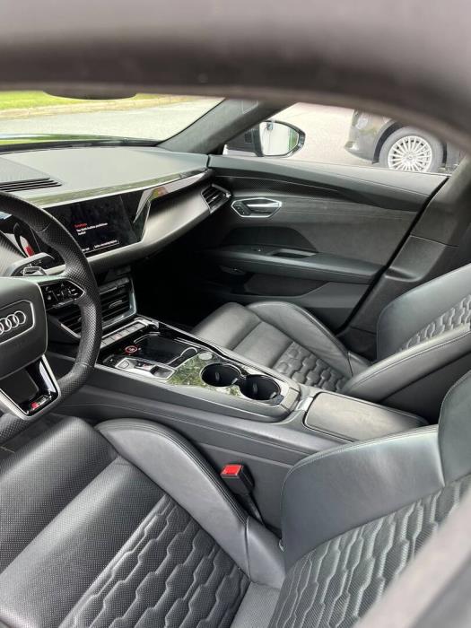 AUDI E-TRON GT RS 2021