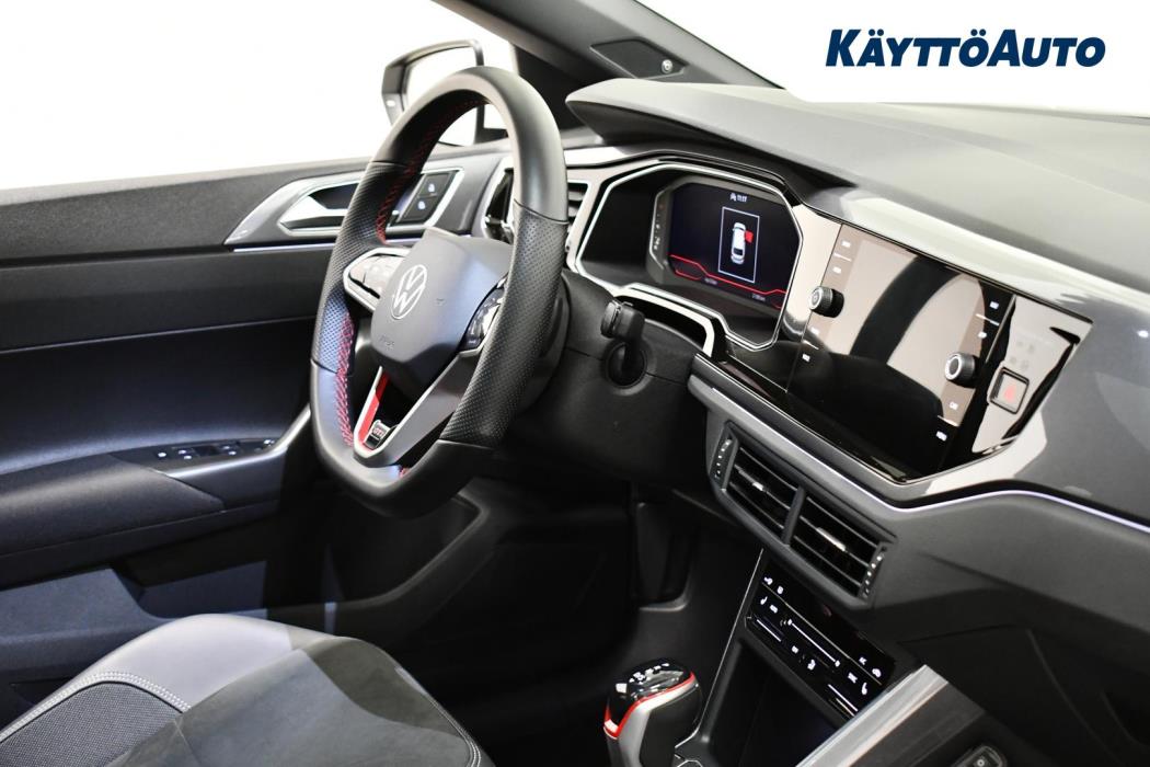 VOLKSWAGEN Polo 2023