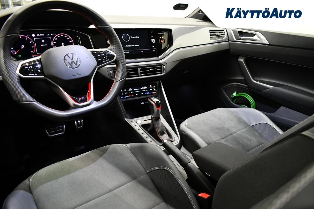 VOLKSWAGEN Polo 2023