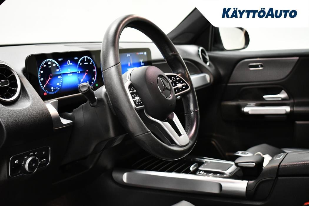 MERCEDES-BENZ GLB 2021