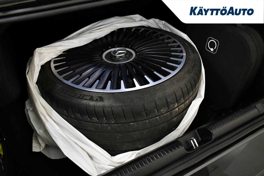 MERCEDES-BENZ EQE 2023