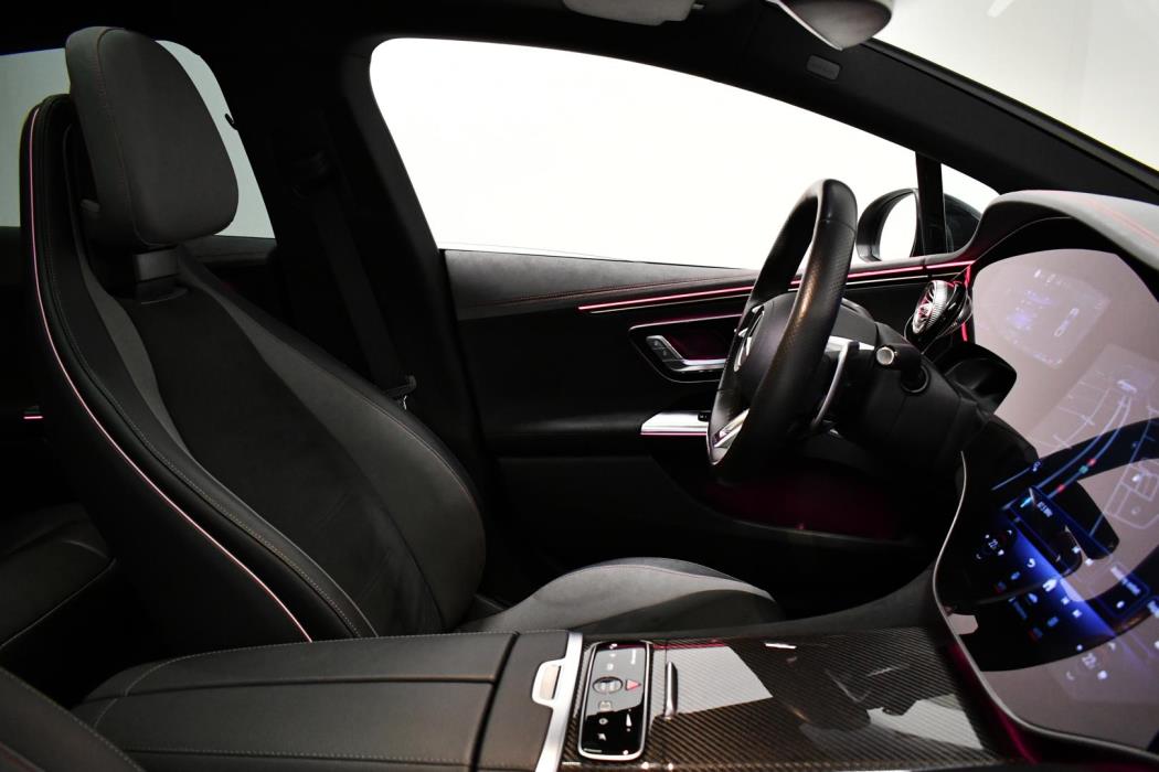 MERCEDES-BENZ EQE 2023