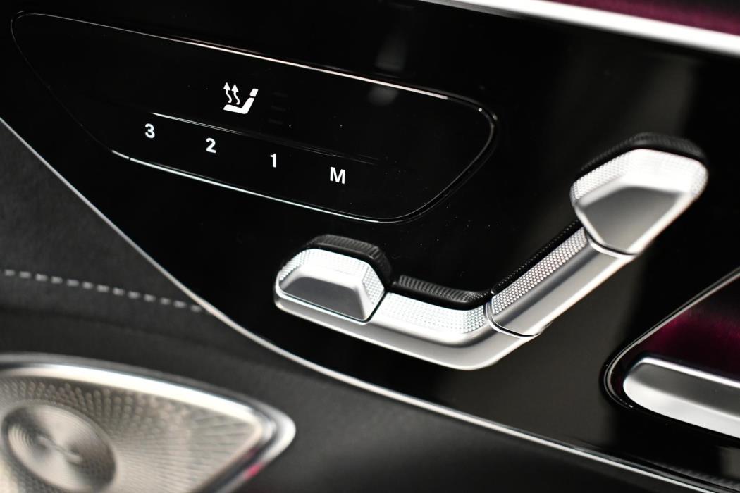 MERCEDES-BENZ EQE 2023