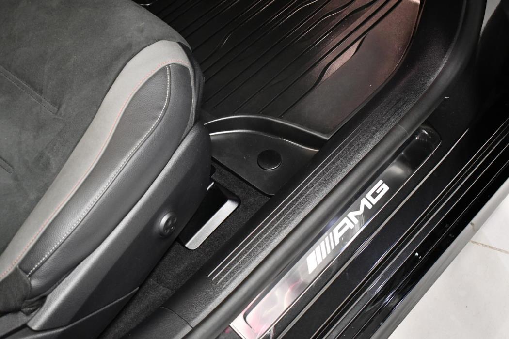 MERCEDES-BENZ EQE 2023