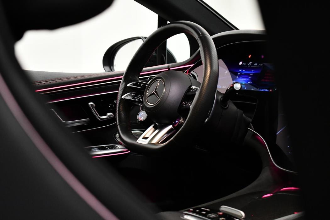 MERCEDES-BENZ EQE 2023