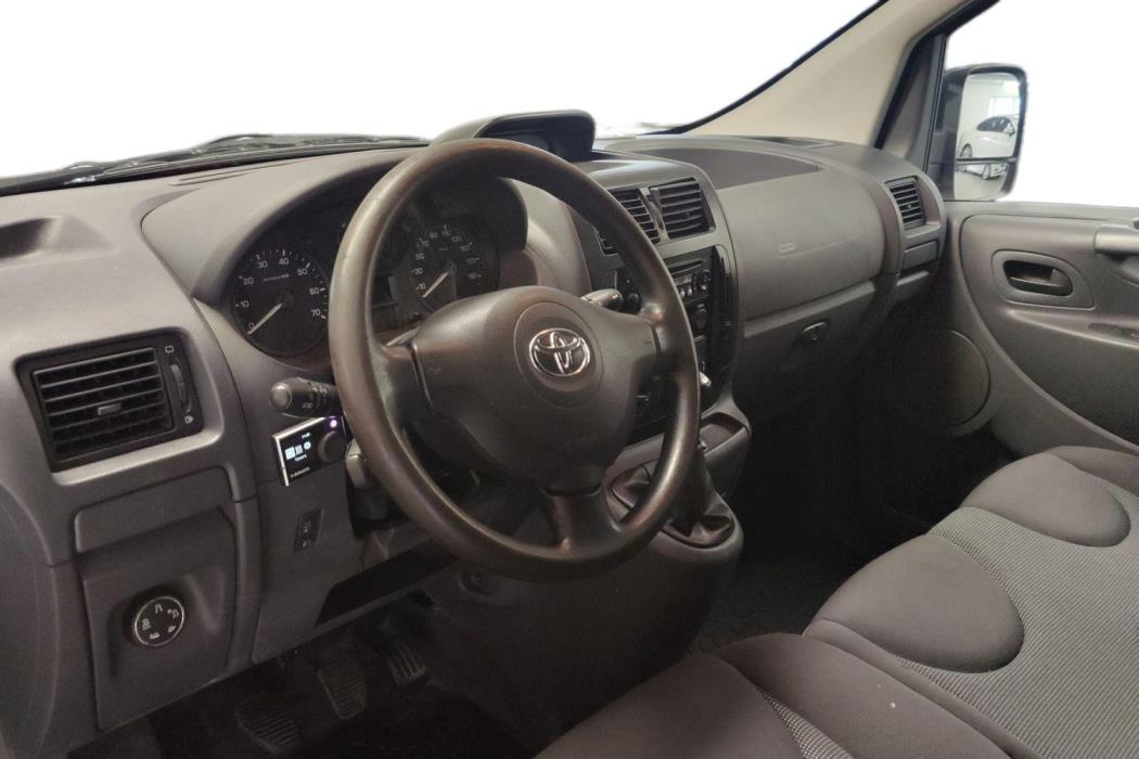 TOYOTA PROACE 2016
