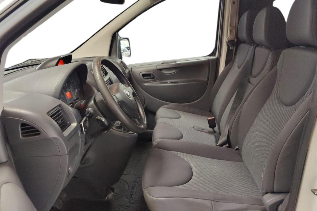 TOYOTA PROACE 2016