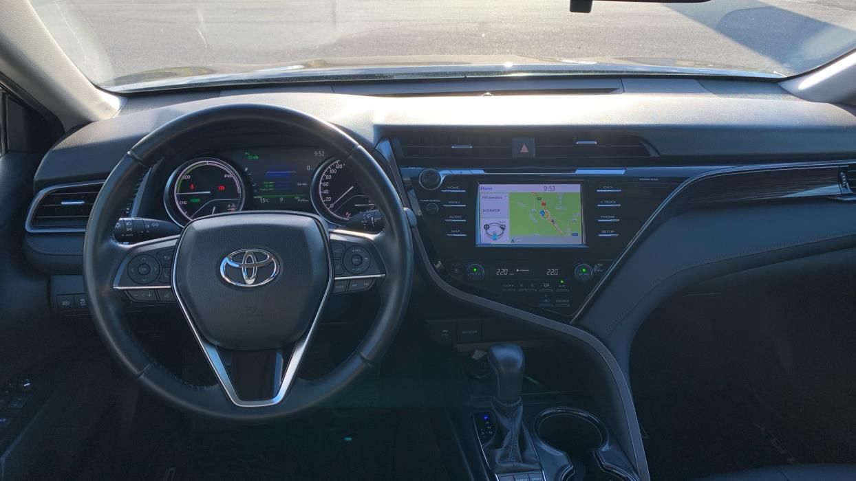 TOYOTA CAMRY 2019