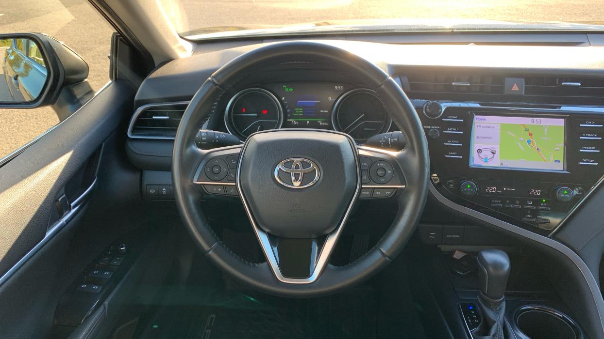 TOYOTA CAMRY 2019