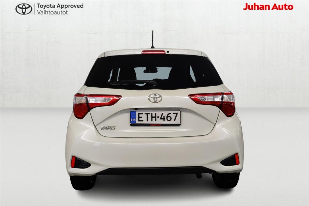 TOYOTA Yaris 2019