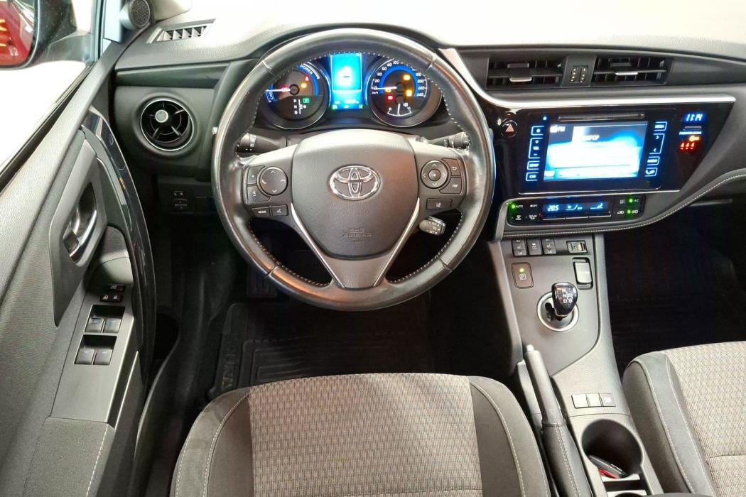 TOYOTA Auris 2018