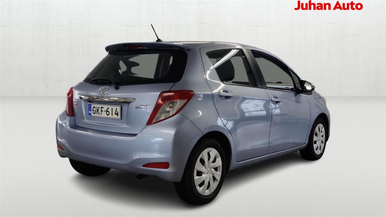 TOYOTA Yaris 2011