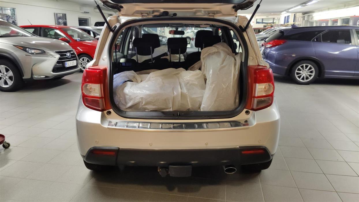 TOYOTA URBAN CRUISER 2011