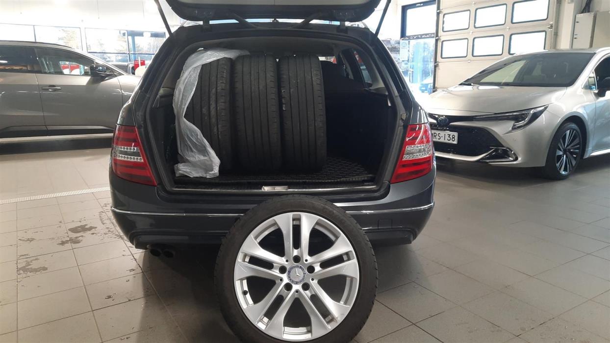 MERCEDES-BENZ C 2013