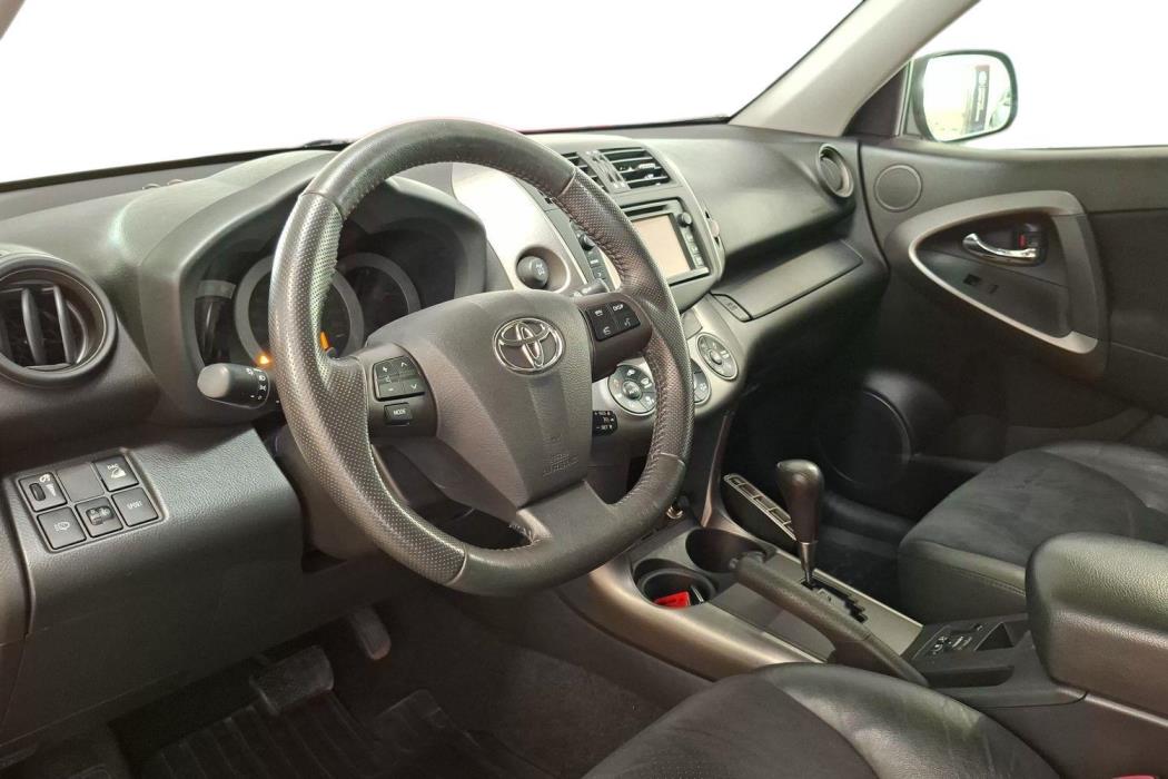 TOYOTA RAV4 2013