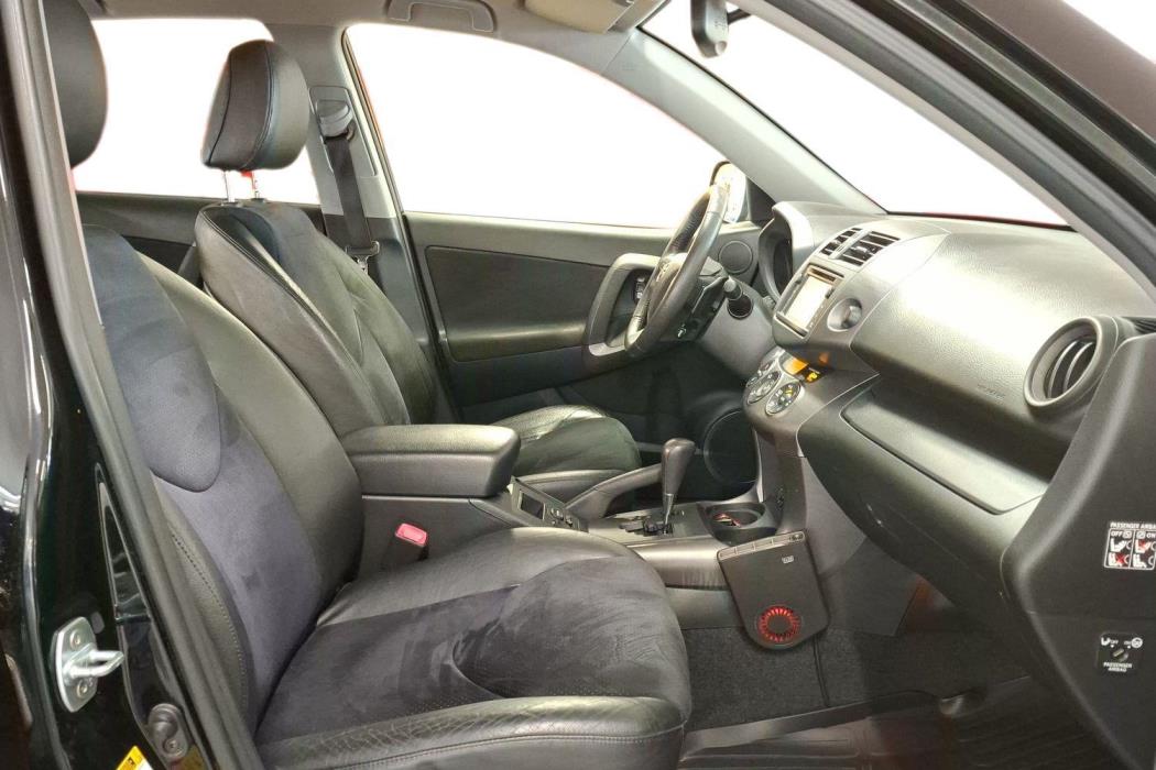 TOYOTA RAV4 2013
