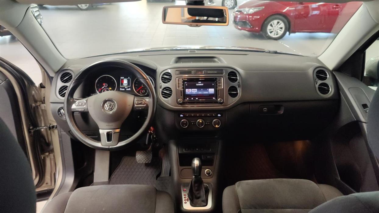 VOLKSWAGEN TIGUAN 2016