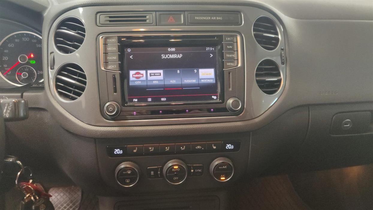 VOLKSWAGEN TIGUAN 2016