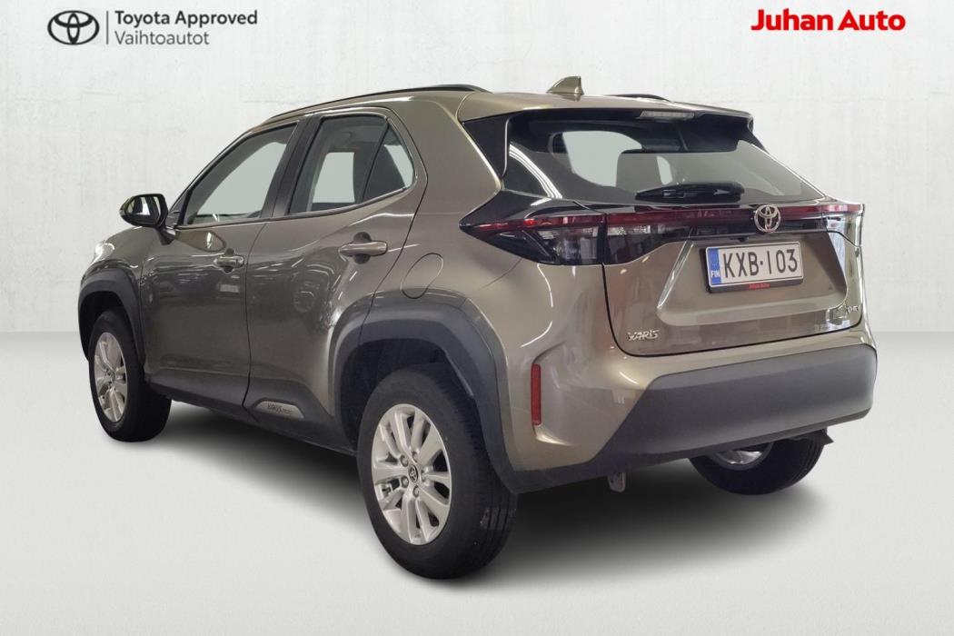 TOYOTA Yaris Cross 2025