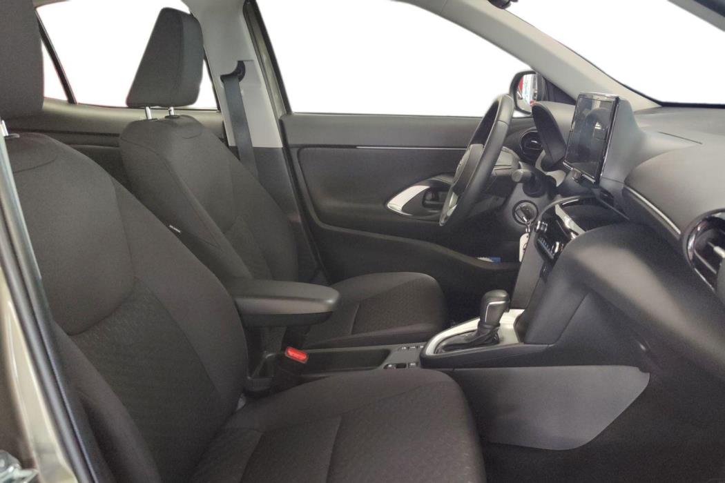 TOYOTA Yaris Cross 2025