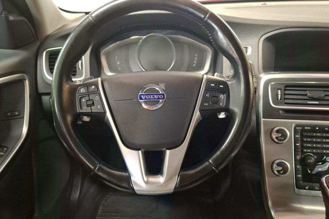 VOLVO V60 Cross Country 2017