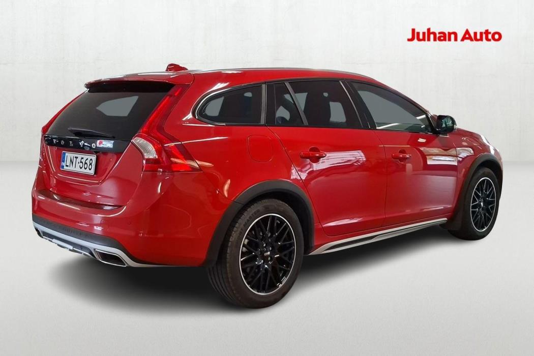 VOLVO V60 Cross Country 2017