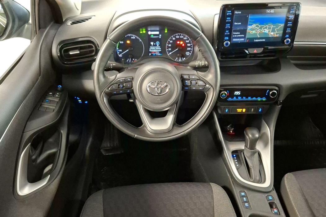 TOYOTA Yaris 2023