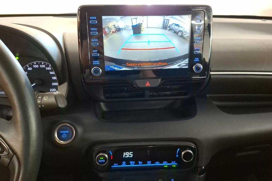 TOYOTA Yaris 2023