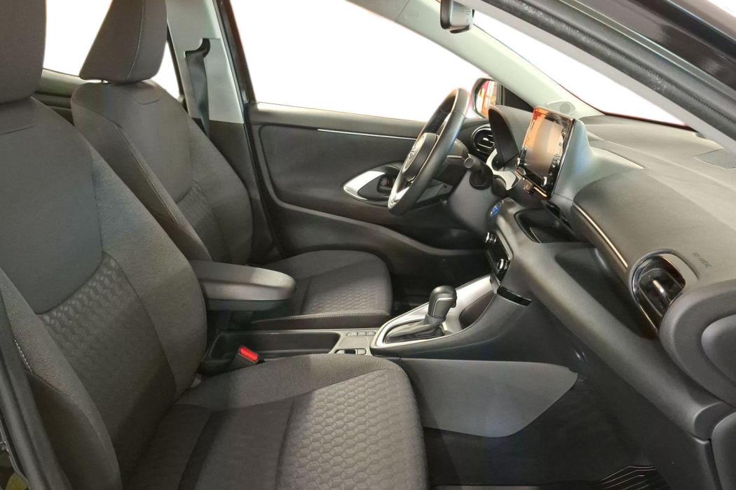 TOYOTA Yaris 2023