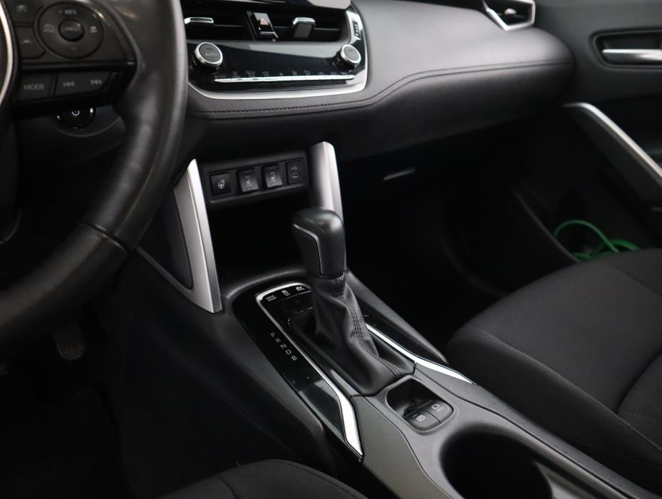 TOYOTA Corolla Cross 2024