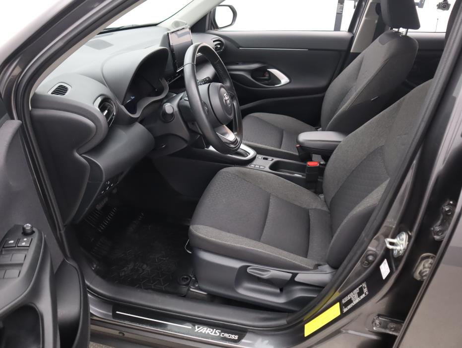 TOYOTA Yaris Cross 2023