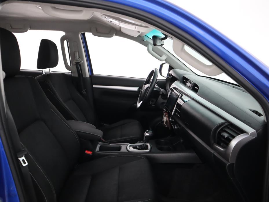 TOYOTA Hilux 2020