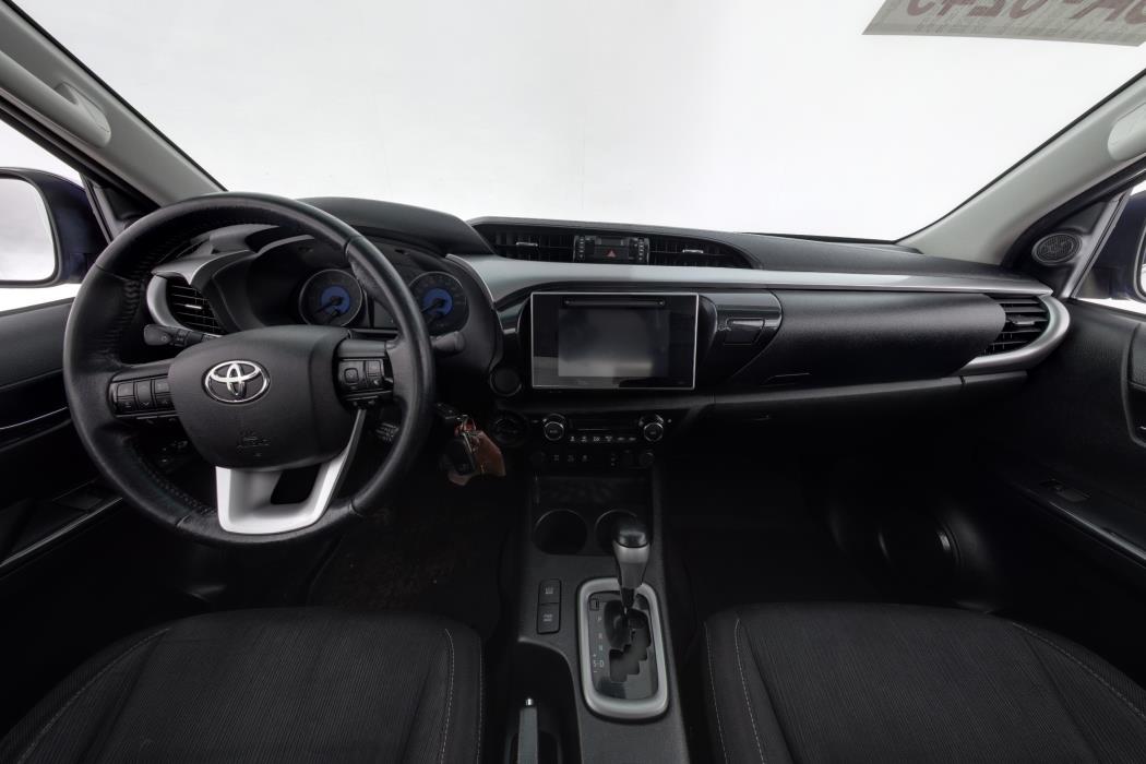TOYOTA Hilux 2020