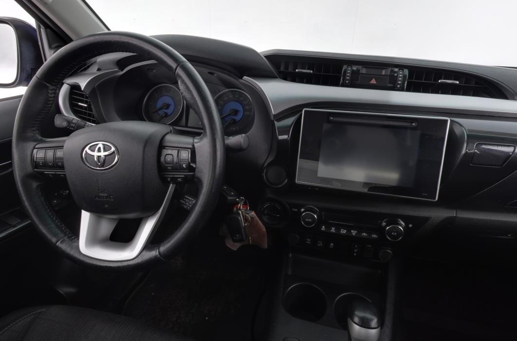 TOYOTA Hilux 2020