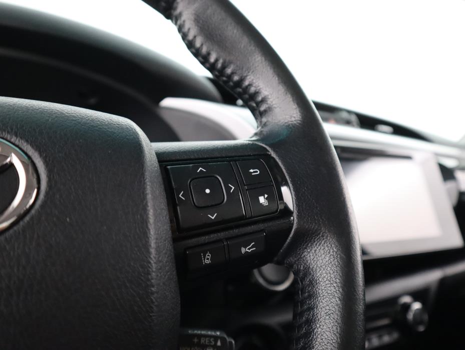 TOYOTA Hilux 2020