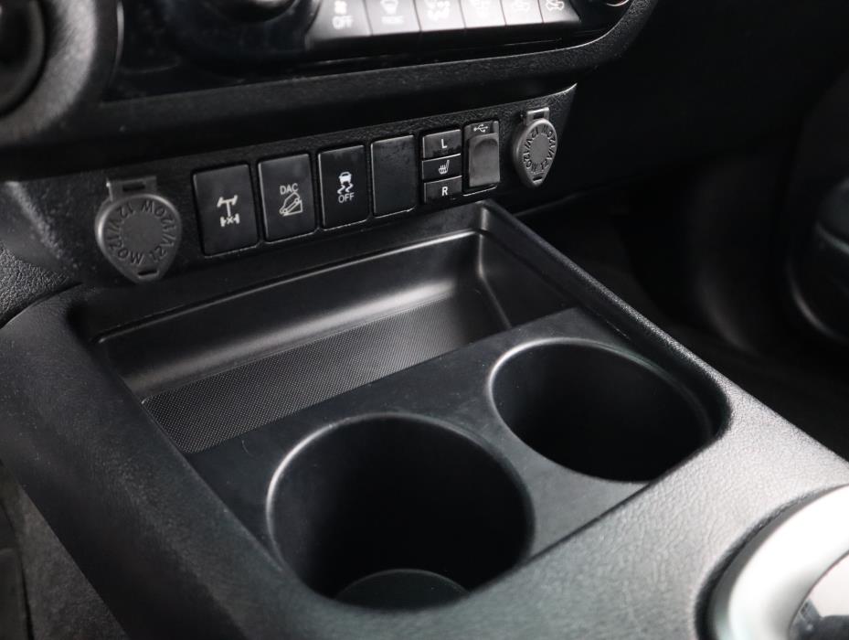 TOYOTA Hilux 2020