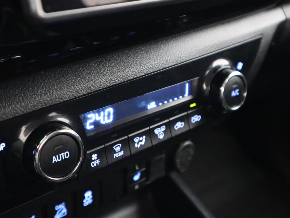 TOYOTA Hilux 2020
